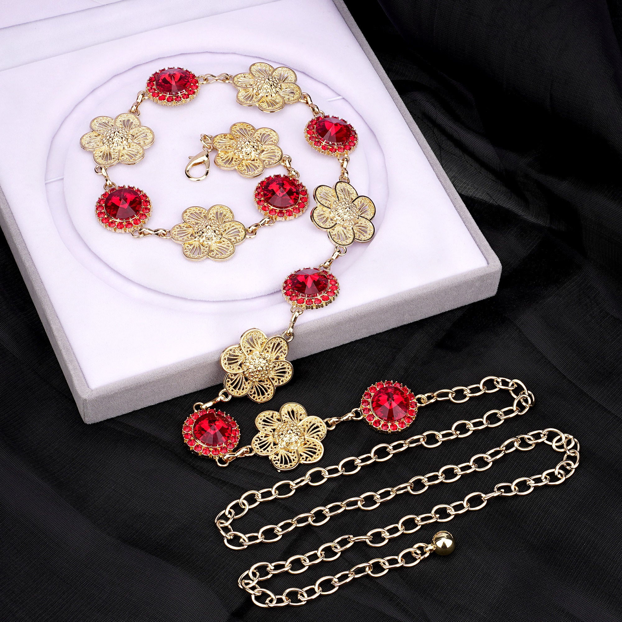 Plus Size Chain Belt for Women, Gold and Red Waist Belt, 51 Inch Adjustable Chunky Fashion Body Chain for Dresses, Party, Casual Wear, Jewelry Accessory (Four Leaf Clover Style)