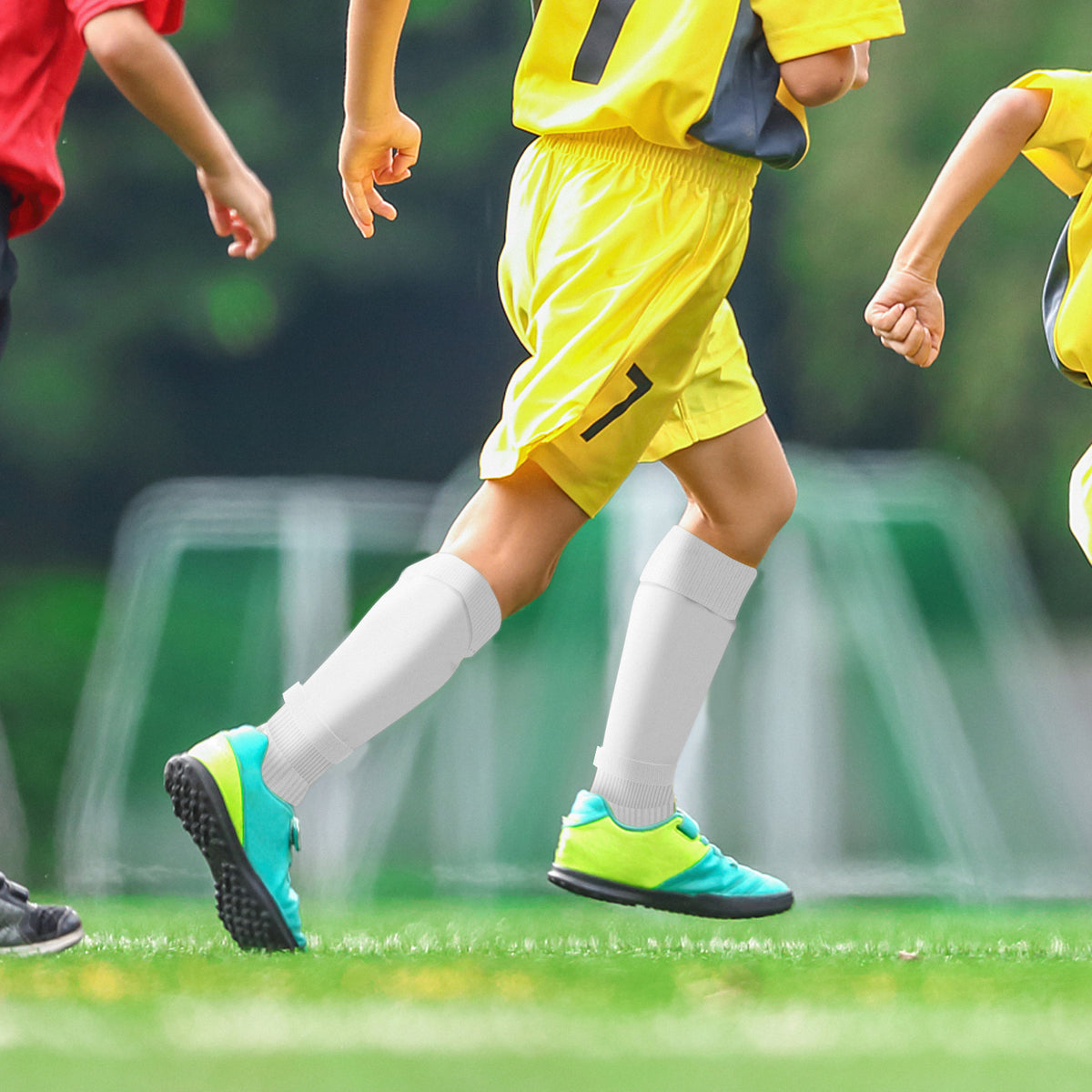 Linkidea Kids Soccer Grip Socks with Shin Guard Sleeve for Age 6 - 9 (White)