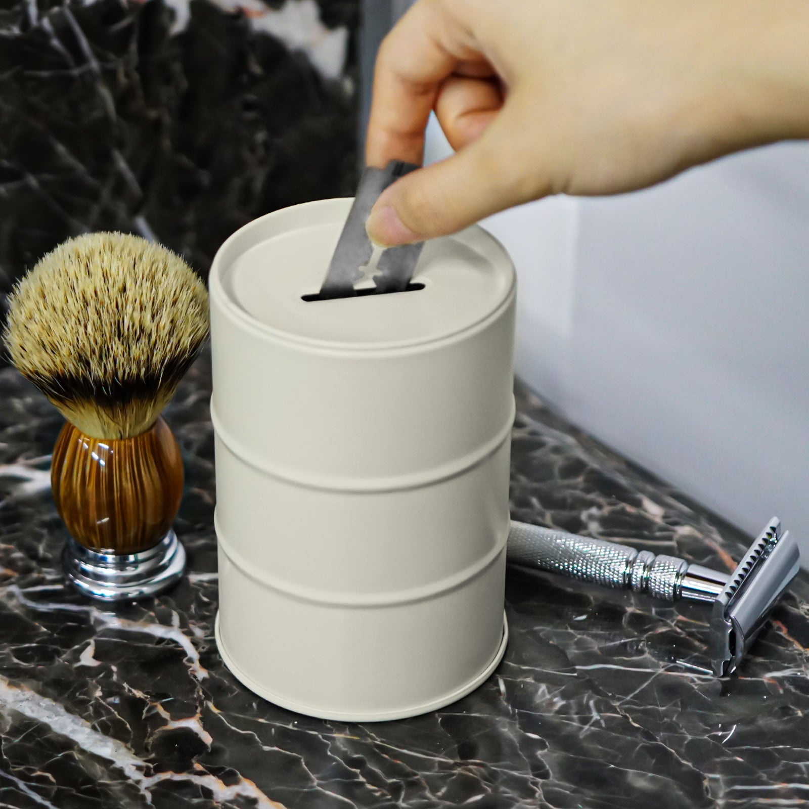 Linkidea Razor Blade Disposal Container, Metal Blade Bank, Used Razor Blade Holder for Safe Storage of Used Blades (White)