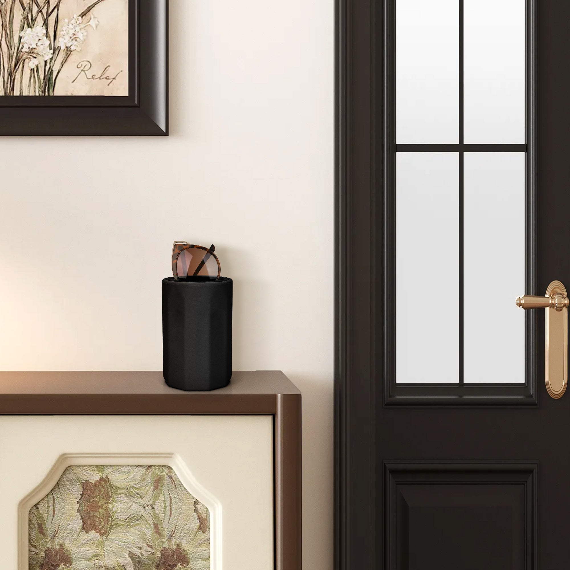 Sunglasses Desk Holder Stand Compatible with Extra Large Glasses, Black Silicone Eyewear Display Storage Organizer with Plush Lined