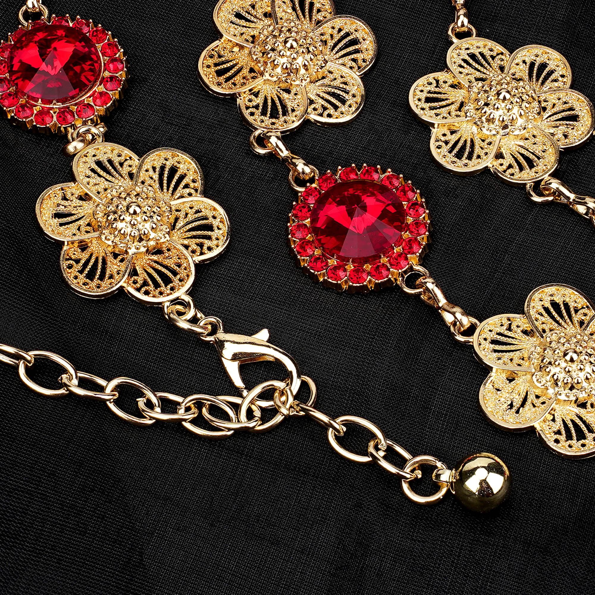 Plus Size Chain Belt for Women, Gold and Red Waist Belt, 51 Inch Adjustable Chunky Fashion Body Chain for Dresses, Party, Casual Wear, Jewelry Accessory (Four Leaf Clover Style)