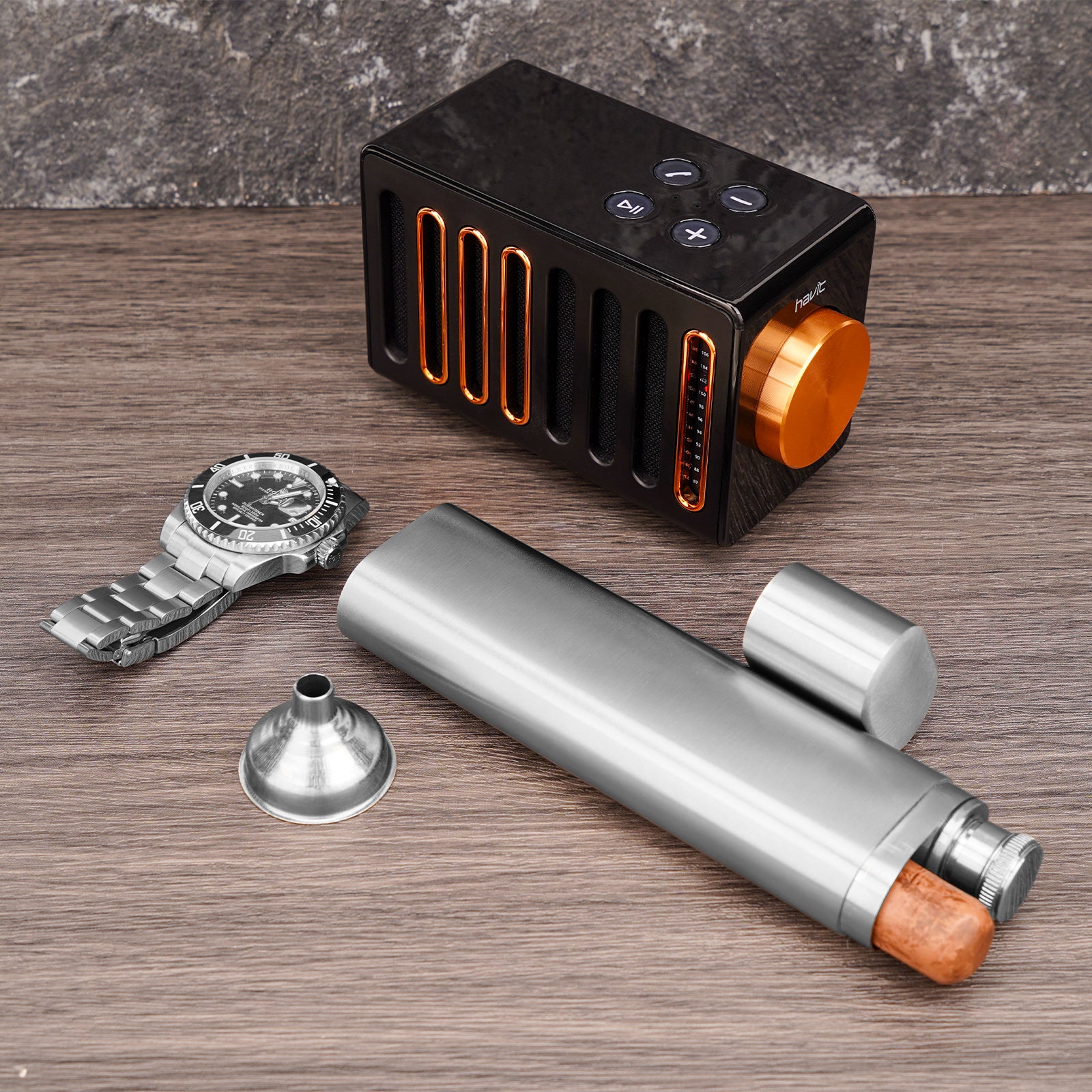 Linkidea 2 Oz Hip Flask Cigar Holder with Funnel, Single Tube Stainless Steel Cigar Tube, Alcohol Container Carrying Storage Case for Travel (Silver)