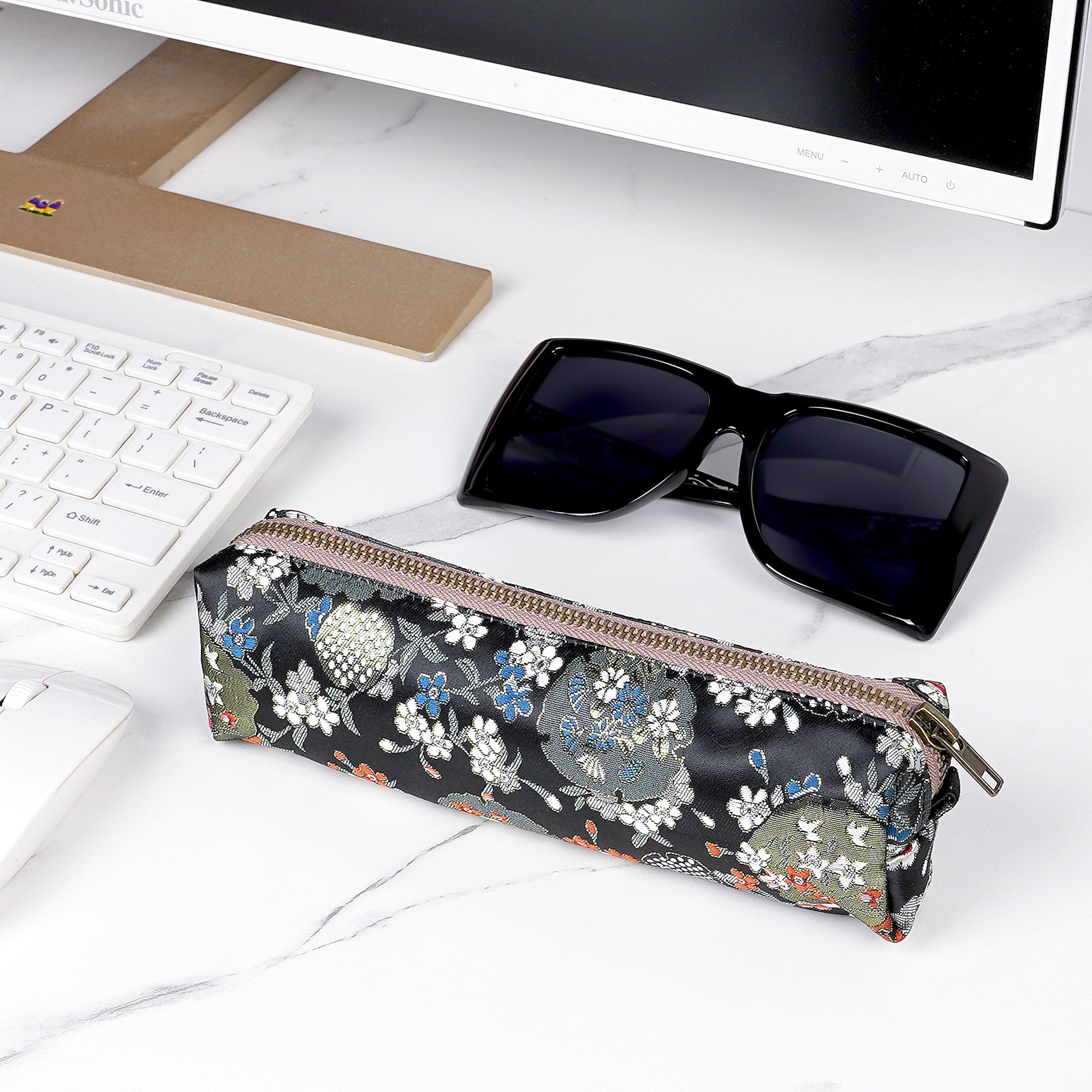 Extra Large Sunglasses Case, Travel Eyewear Storage Organizer Pouch Soft Bag Compatible with Rayban RB1973 RB3447N RB3765 Randolph CR176 CR257 (Cotton-Linen, Black)