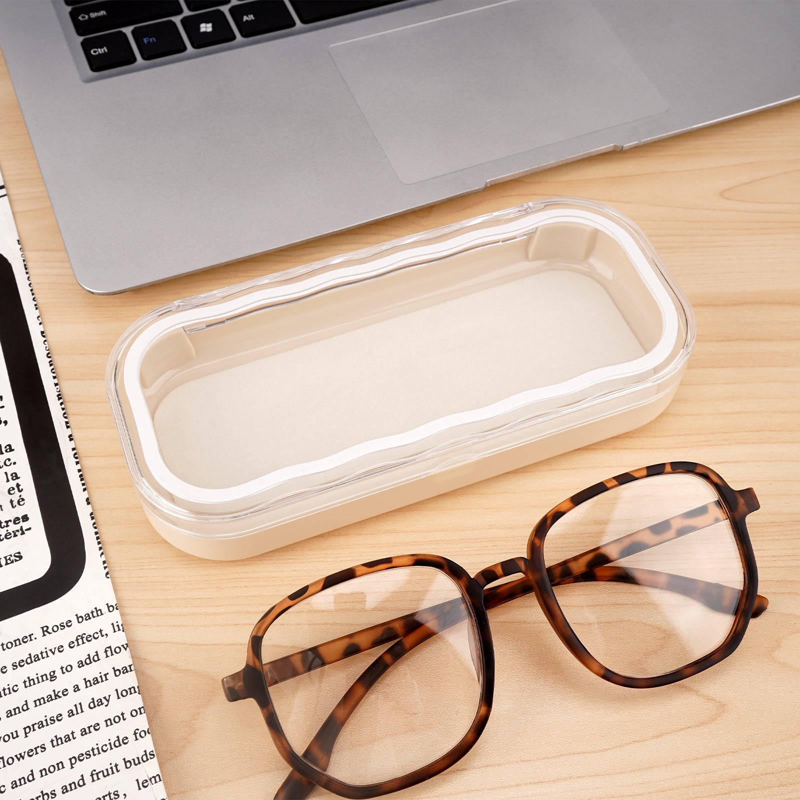 Hard Shell Reading Eyeglasses Case, Clear Plastic Portable Eyewear Display Storage Case for Nightstand Office Desk Organizer
