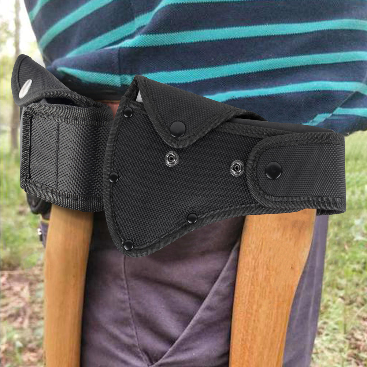 Linkidea Nylon Axe Sheath Cover for 4-Inch Axe Edge, Heavy Duty Hatchet Protector Case with Double Snap, Durable Oxford Fabric Head Cover Scabbard for Camping Outdoor Survival (Black)