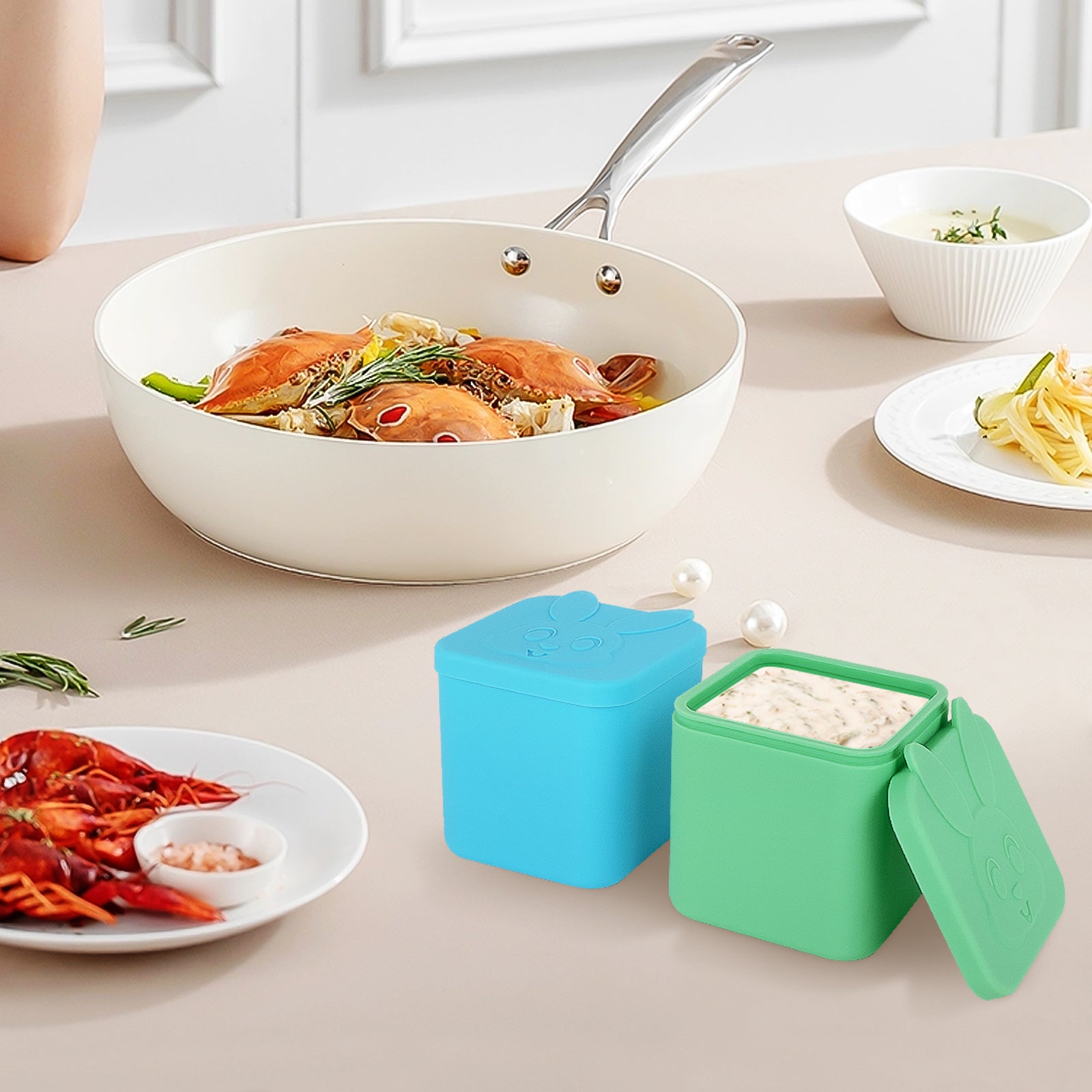 Linkidea 2 Pack Salad Dressing Container, 10.1 oz Leakproof Dips Containers To Go, Condiment Container with Silicone Lids, Reusable Containers Ideal for Lunch Bento Box, Compatible with OmieBox