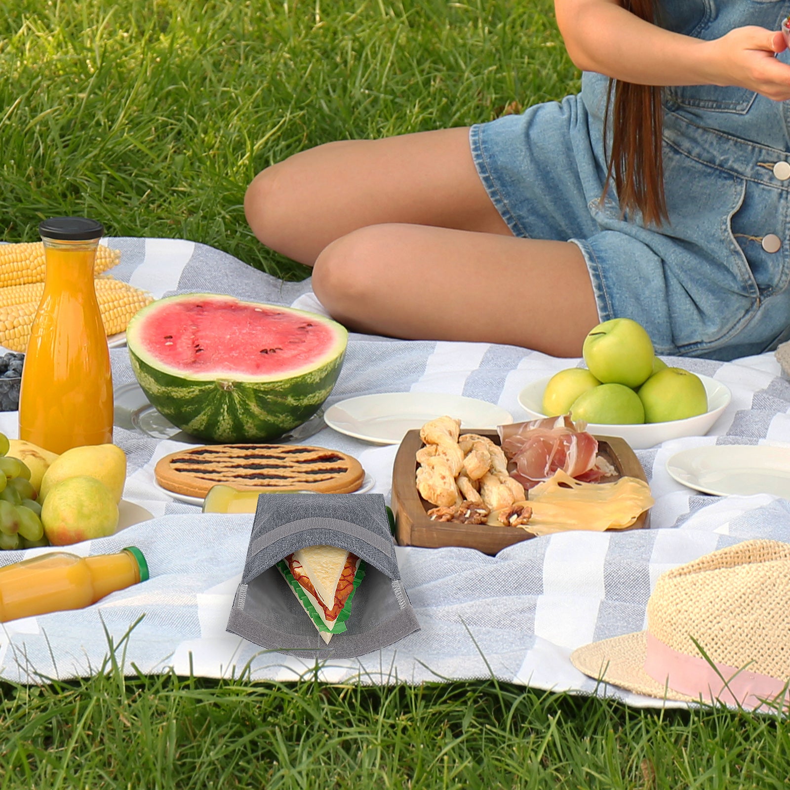 Linkidea 2 Pcs Portable Snack Bag, Washable Eco-friendly BPA Free Reusable Food Holder, 7-inch Hook and Loop Leak-Proof Compact Food Pouch Fits Sandwich, Sugar, Nuts (Grey)