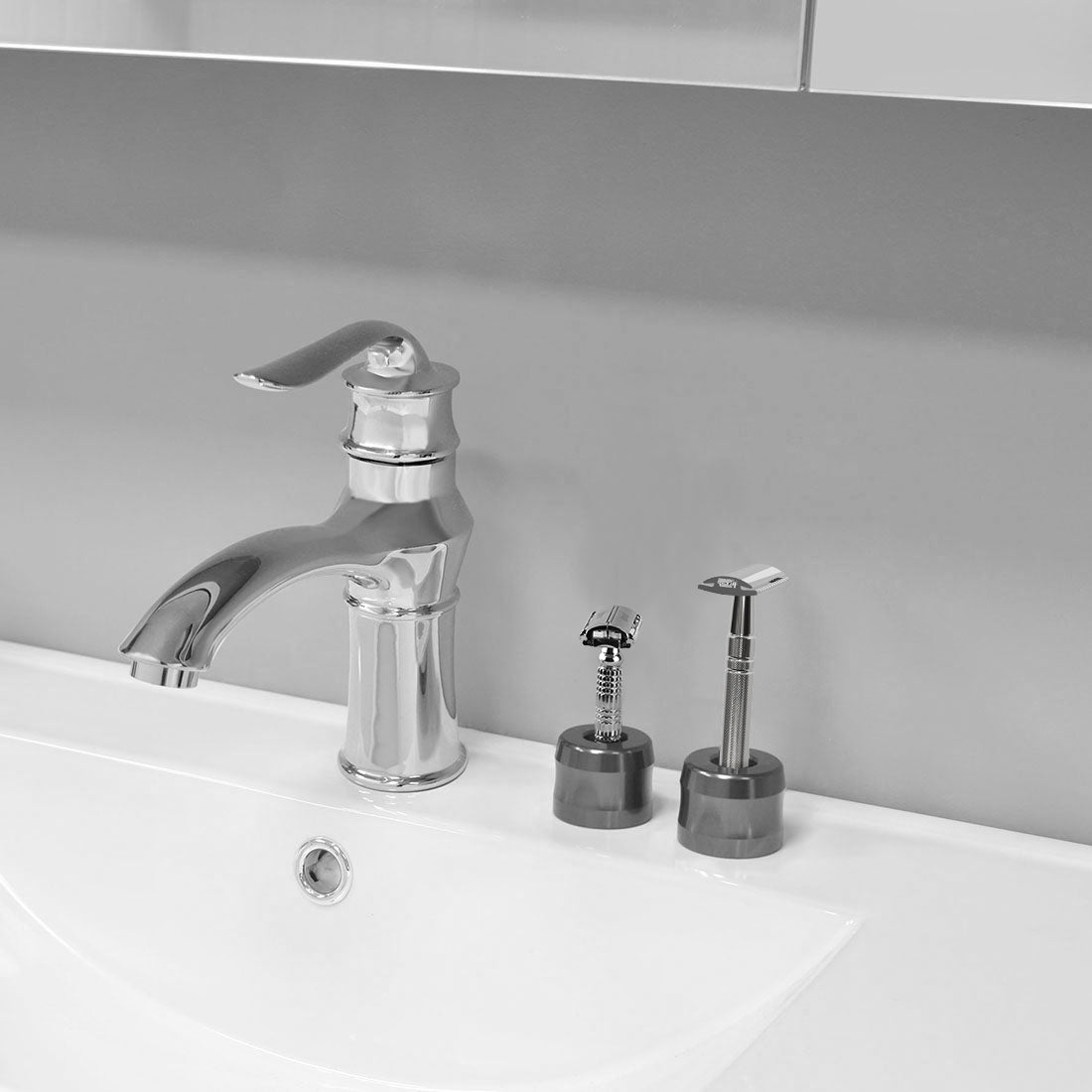 Linkidea 4 Pack Safety Razor Stand, Opening Dia 0.7" (18.5mm) Aluminum Alloy Men's Shaving Stand for Bathroom Countertops Compatible with Merkur 34HD, Gillette Fusion 5 ProGlide (Dark Grey)