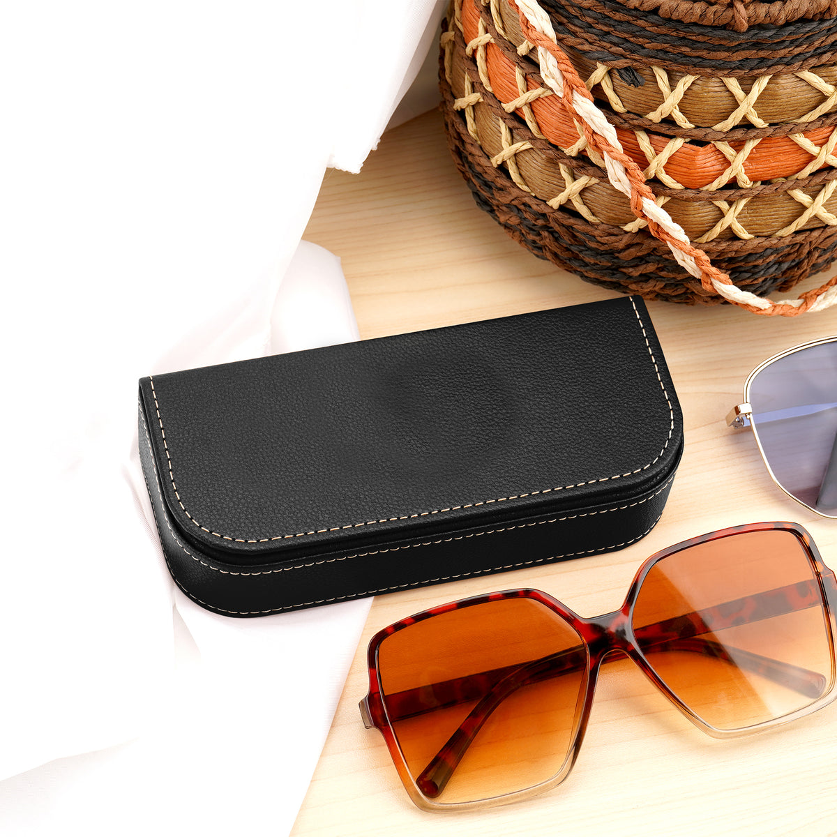 Linkidea Oversized Sunglasses Case, Large Frame Glasses Case for Sunglass, Eyeglasses Travel Bag Compatible with Rayban Aviator Reverse/New Wayfarer/Various Brand Models (Black)