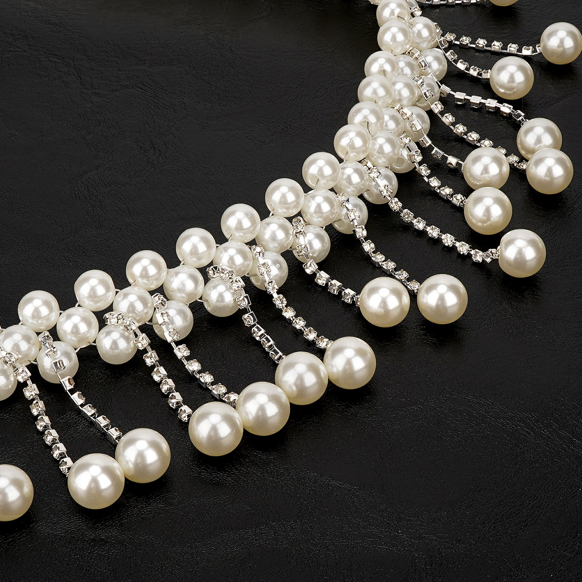 Plus Size Chain Belt for Women, Silver and White Faux Pearl Waist Belt, 49 Inch Adjustable Extra Long Body Decorate for Dresses, Party, Casual Wear, Fashion Jewelry Accessory