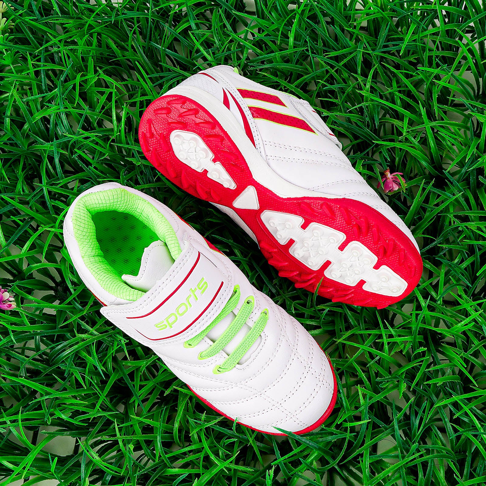 Linkidea Kids TF Soccer Shoes No Laces, Laceless Turf Soccer Cleats for Unisex-child (White)