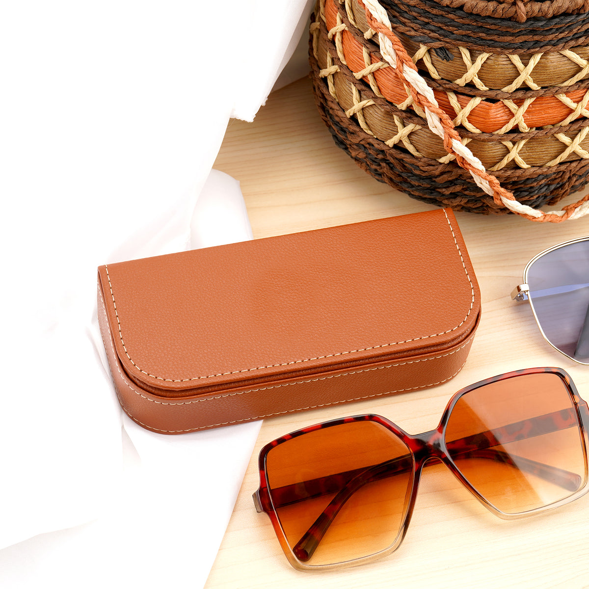 Linkidea Oversized Sunglasses Case, Large Frame Glasses Case for Sunglass, Eyeglasses Travel Bag Compatible with Rayban Aviator Reverse/New Wayfarer/Various Brand Models (Brown)