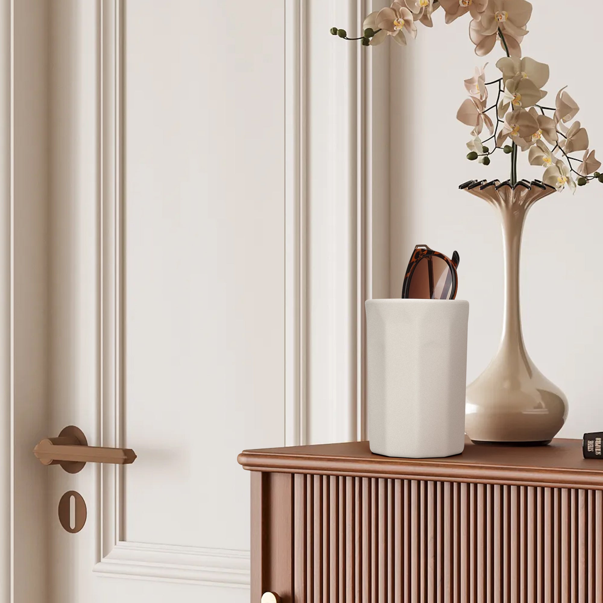 Sunglasses Desk Holder Stand Compatible with Extra Large Glasses, Grey Silicone Eyeglasses Display Storage Organizer with Plush Lined